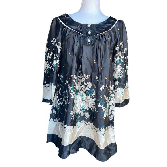 Black Satin Floral Garden Tunic Shift Dress 3/4 Sleeves MEDIUM Erdem Style - Picture 1 of 7